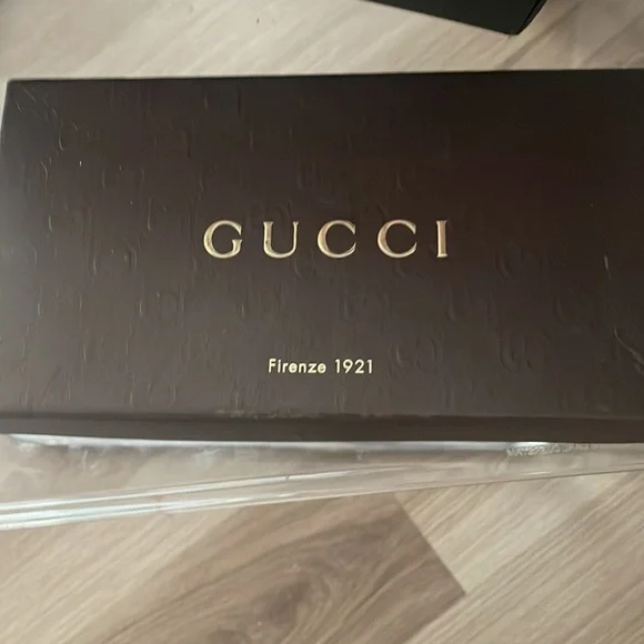Gucci Boston Navy Wallet - Picture 4 of 5